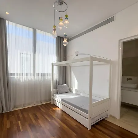 Luxury With Pool Near Beaches And Harbor 빌라