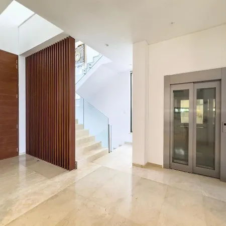 Luxury With Pool Near Beaches And Harbor 빌라 파포스