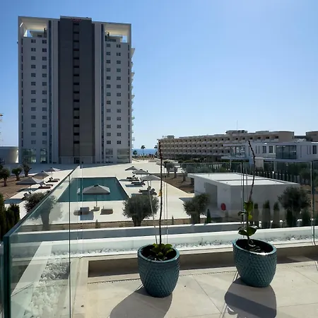 빌라 Luxury With Pool Near Beaches And Harbor *
